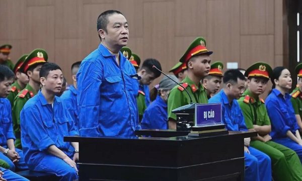 Cựu viện trưởng thú nhận 'tiền, vàng trong két' đa phần do phạm tội mà có