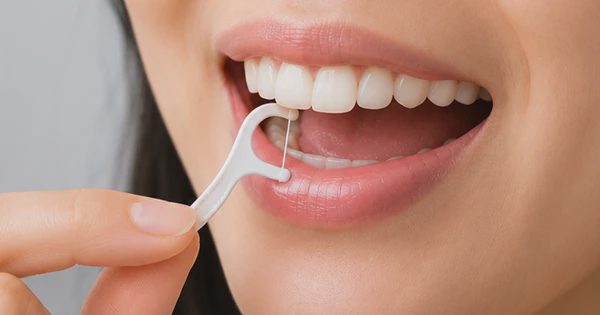 Dùng chỉ nha khoa vẫn sâu răng: 3 nguyên nhân bất ngờ