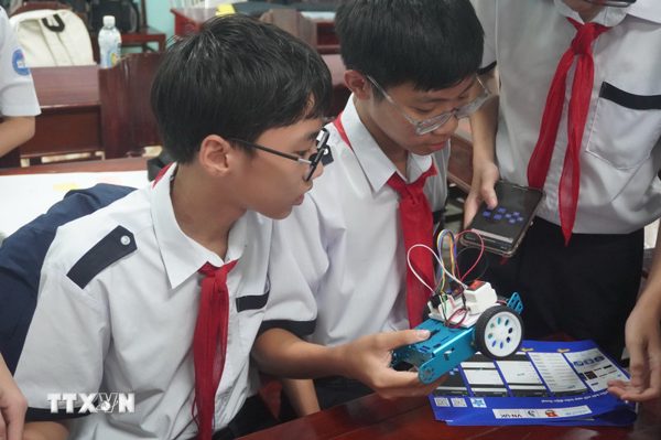 Đà Nẵng đưa Robotics đến với thiếu nhi miền núi, khơi dậy tư duy công nghệ