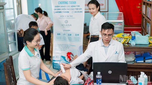 Đà Nẵng: Gần 7.800 trẻ em được khám sàng lọc tim miễn phí