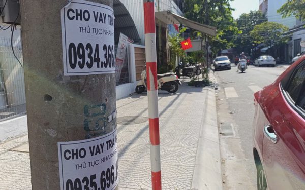Đà Nẵng giao công an trích xuất camera, truy tìm người dán quảng cáo, rao vặt sai quy định