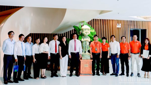 Đà Nẵng kỳ vọng FPT đẩy mạnh phát triển AI, vi mạch bán dẫn và kinh tế số