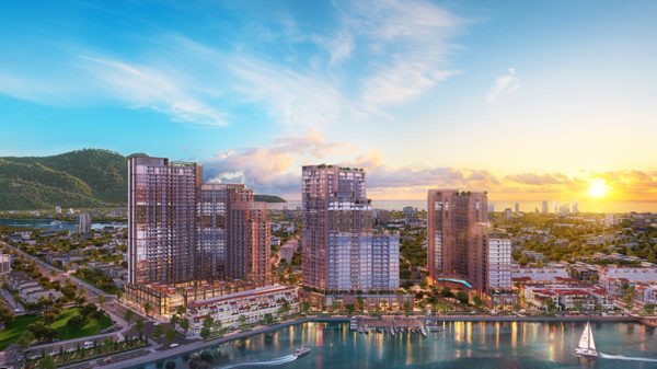 Đà Nẵng tấp nập khách ngoại, chuyên gia khuyên 'xuống tiền' căn hộ ven sông Hàn