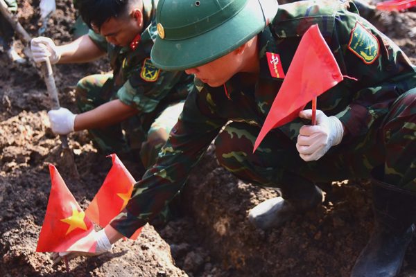 Đã tìm thấy 101 bộ hài cốt liệt sĩ trong đợt 2 ở Công viên Lê Thị Riêng