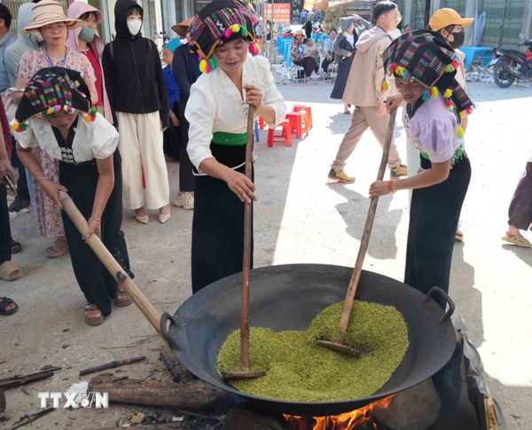 Đặc sắc Lễ hội Cốm Co Giàng của người Thái ở Lai Châu