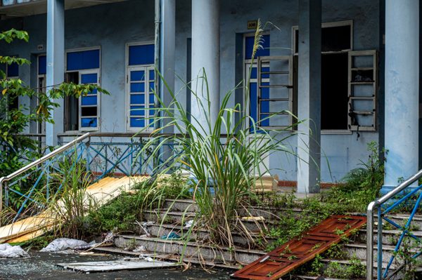 Đại bản doanh bóng đá Than Quảng Ninh bị 'bỏ hoang'