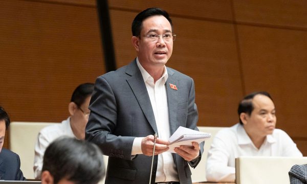 Đại biểu Quốc hội: Một bức ảnh bị chế giễu trên mạng có thể khiến trẻ bị cô lập