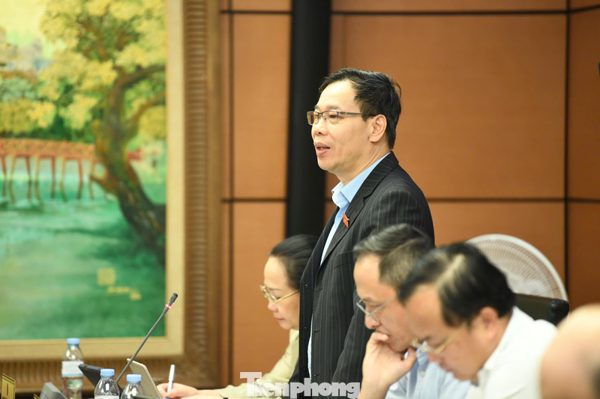 Đại biểu Quốc hội nêu lý do chưa thể bỏ công chứng, chứng thực với giao dịch đất đai