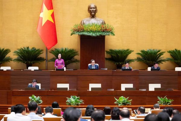 Đại biểu Quốc hội nói gì về Luật Xuất bản bổ sung quy định 3 vòng kiểm soát chặt chẽ?