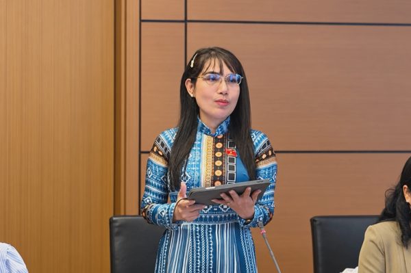 Đại biểu Quốc hội vui với tăng lương mà đi chợ về thấy... vui chưa trọn vẹn
