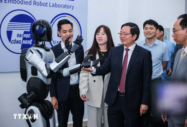 Đại học Quốc gia Hà Nội cần tiên phong giải quyết các bài toán lớn của đất nước