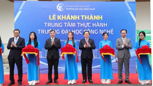 Đại học Quốc gia Hà Nội với sứ mệnh tiên phong làm chủ công nghệ, giải quyết những nhiệm vụ của quốc gia