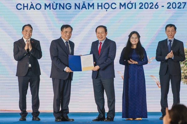 Đại học Victoria Hòa Bình: Bước chuyển mới - Khai mở tương lai
