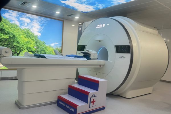 Đại học Y Hà Nội có máy MRI 5T đầu tiên ở Đông Nam Á, tìm ra tổn thương chỉ vài milimet