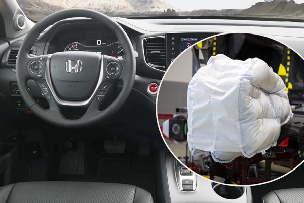 Đại lý ô tô nhập lậu túi khí Honda giả từ Trung Quốc, khai báo là đèn ngủ