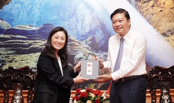Đại sứ Hoa Kỳ tại Việt Nam đến thăm Quảng Trị