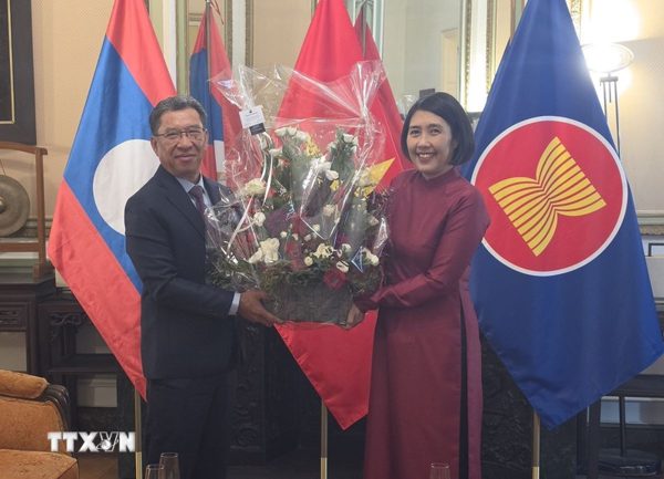 Đại sứ quán Lào tại Vương quốc Bỉ chúc mừng Quốc khánh Việt Nam