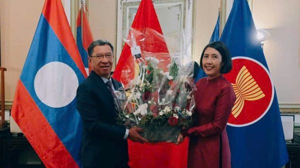 Đại sứ quán Lào tại Vương quốc Bỉ chúc mừng Quốc khánh Việt Nam