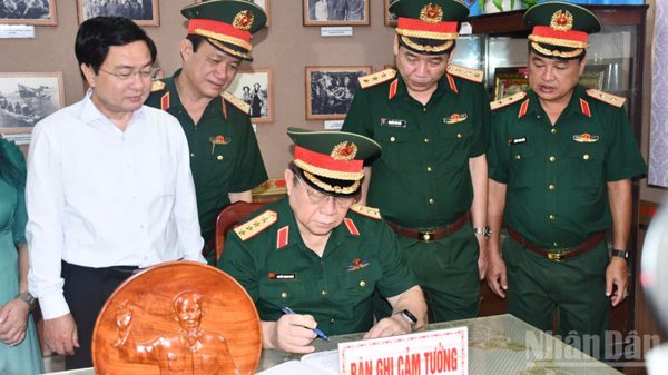 Đại tướng Nguyễn Trọng Nghĩa dự các hoạt động tri ân tại Tây Ninh
