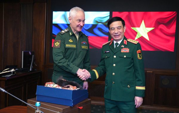 Đại tướng Phan Văn Giang hội kiến Bộ trưởng Bộ Quốc phòng Liên bang Nga