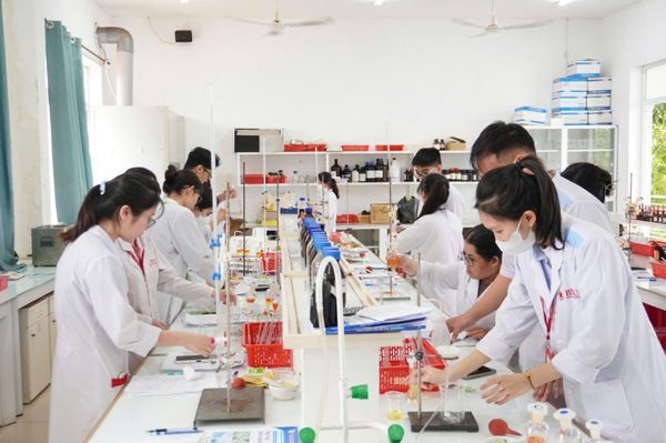 Đắk Lắk: Giáo sư được hỗ trợ 2 tỷ, thạc sĩ 700 triệu đồng