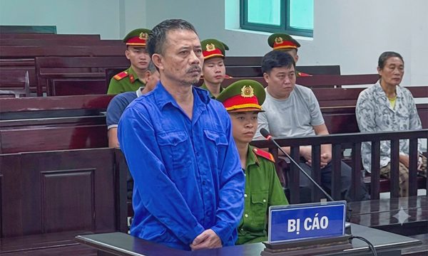 Đâm chết bạn cùng trọ sau câu mắng 'đi ăn chực'