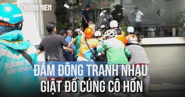 Đám đông tranh nhau giật đồ cúng cô hồn ở TP.HCM: Vì sao phong tục này vẫn tồn tại đến nay?