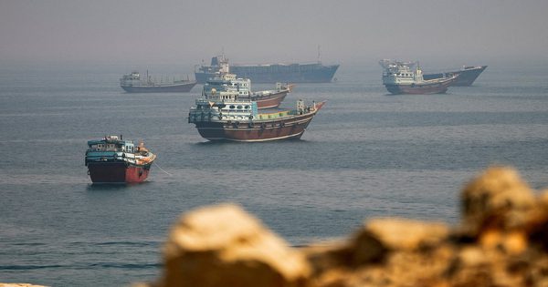 Đàm phán về eo biển Hormuz bất ngờ bị hoãn vào phút chót