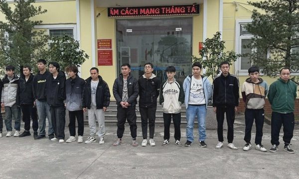 Dẫn 15 người Trung Quốc đi xuyên rừng nhập cảnh trái phép