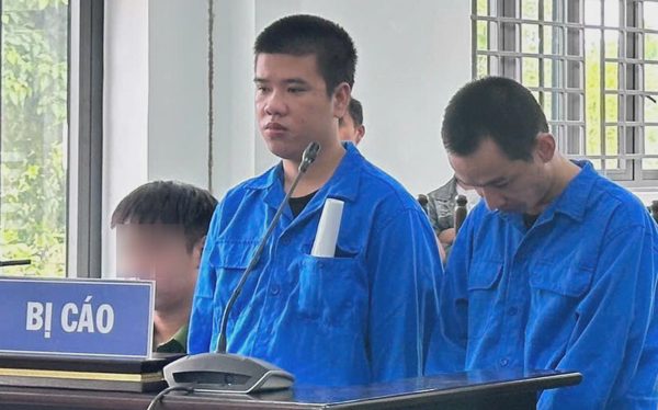 Dàn dựng màn mua bán vàng, lừa hơn 372 triệu đồng rồi tặng bạn gái 209 triệu