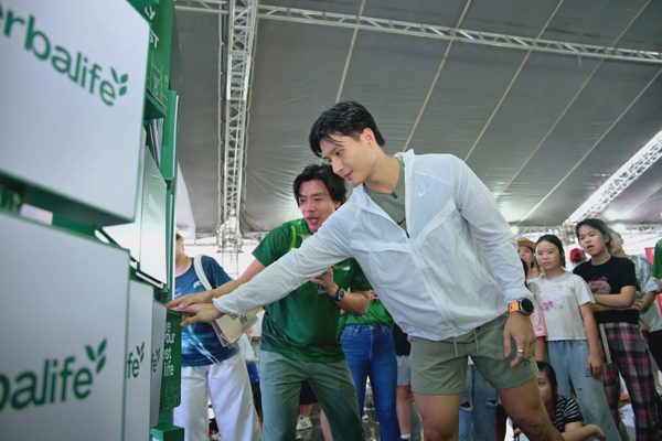 Dàn sao khuấy động các gian hàng Herbalife tại VnExpress Marathon Vũng Tàu