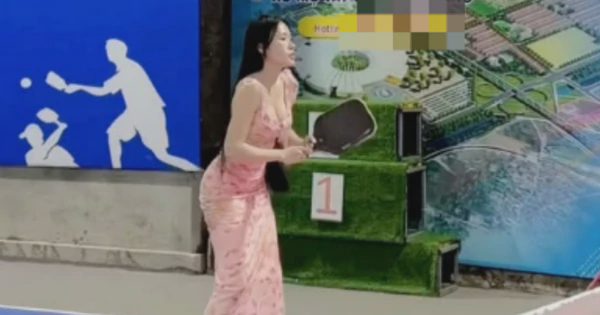 Đang bán nhà thì khách rủ chơi Pickleball, cô nàng saler khiến MXH được một phen "ngã ngửa"