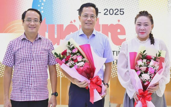 Đang giao lưu trực tuyến: Cung ứng sách giáo khoa cho năm học mới ra sao?