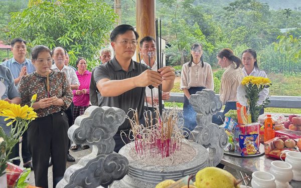 Dâng hương, tưởng niệm 67 nạn nhân vụ lũ quét ở Làng Nủ cách đây 2 năm