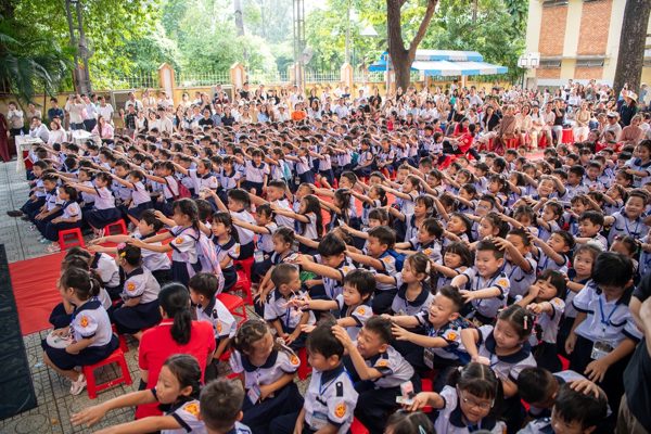 Danh mục 22 khoản thu dịch vụ với học sinh trường công lập TPHCM