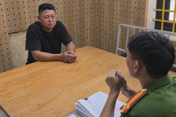 Đánh người, đòi tiền sau va chạm giao thông, người đàn ông bị khởi tố