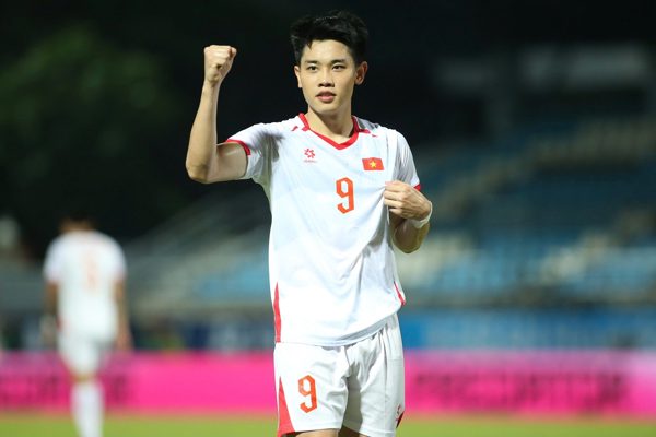 Danh sách tuyển Việt Nam: HLV Kim Sang Sik tính gì với Đình Bắc?