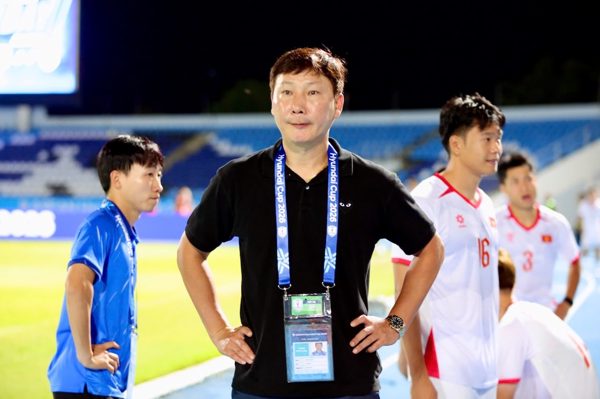 Danh sách tuyển Việt Nam: Những ai khiến HLV Kim Sang Sik khó nghĩ