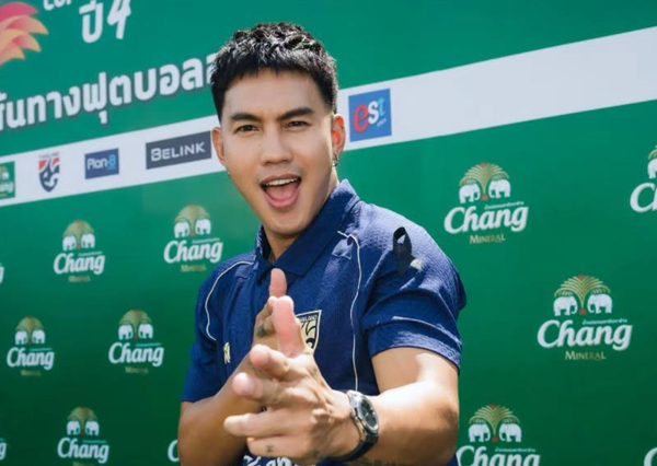 Danh thủ Thái Lan: 'Lần sau, chỉ cần cử cầu thủ trẻ đá ASEAN Cup'
