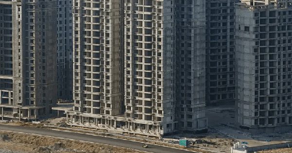 Đảo nhân tạo 12 tỷ NDT của Evergrande thành “vùng đất chết”, hàng loạt công trình bỏ hoang giữa cuộc khủng hoảng bất động sản Trung Quốc
