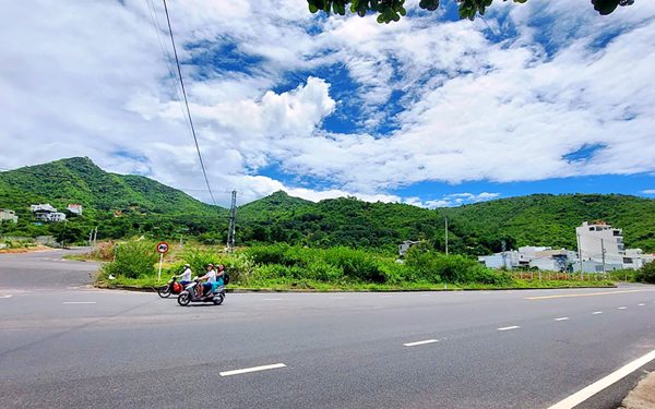 Đất của dân bị ghi do ‘ủy ban quản lý’, phường không cấp sổ đỏ cho dân