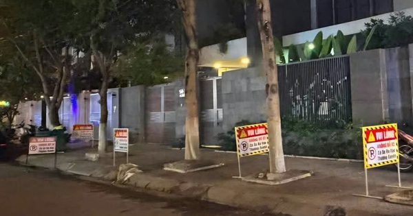 Đặt tới 5 bảng 'cấm đỗ xe' trước nhà ở Đà Nẵng, công an đến nhắc nhở