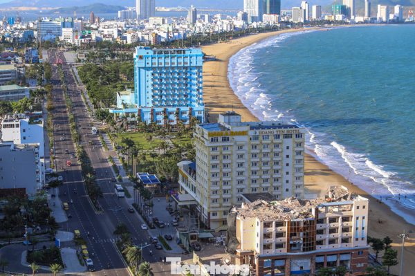 Đất vàng ven biển Quy Nhơn sau khi tháo dỡ khách sạn