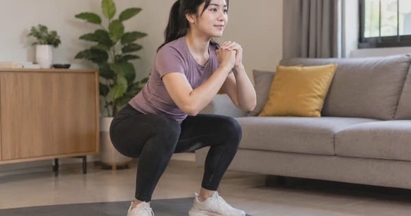 Đầu gối kêu răng rắc khi ngồi xổm: Khi nào đáng lo?