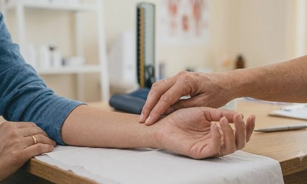 Dấu hiệu cảnh báo rối loạn nhịp tim