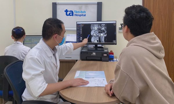 Dấu hiệu đau lưng do bệnh tiết niệu