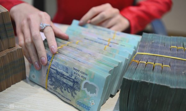 Dấu hiệu nhận biết 'cán bộ thuế giả mạo'