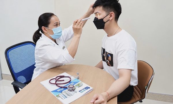 Dấu hiệu ở mắt cảnh báo bệnh thần kinh