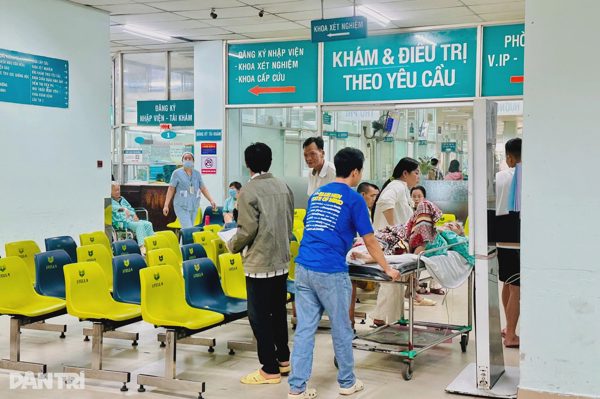 Đau lưng lan xuống chân, dấu hiệu nào cần đi khám ngay?