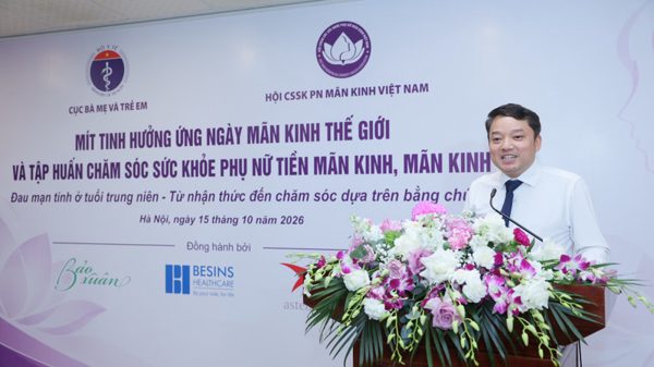 Đau mạn tính và loãng xương đe dọa sức khỏe phụ nữ tuổi trung niên